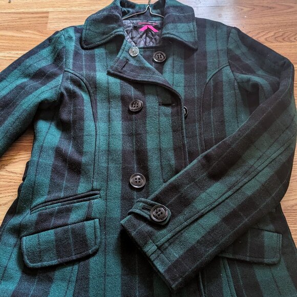 Green and Black Plaid Peacoat - Picture 8 of 12
